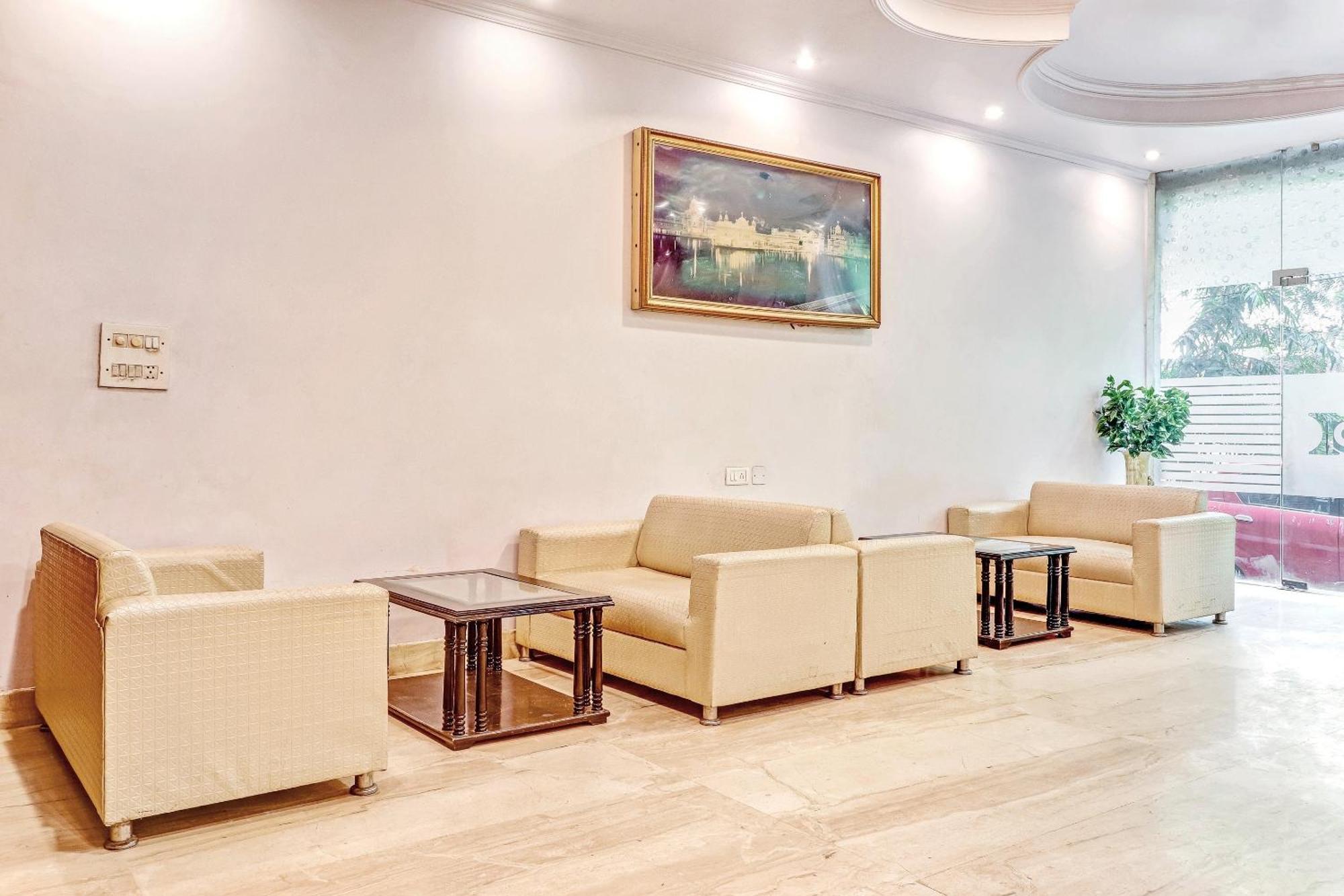 Hotel O Grand Central Delhi  Exterior photo