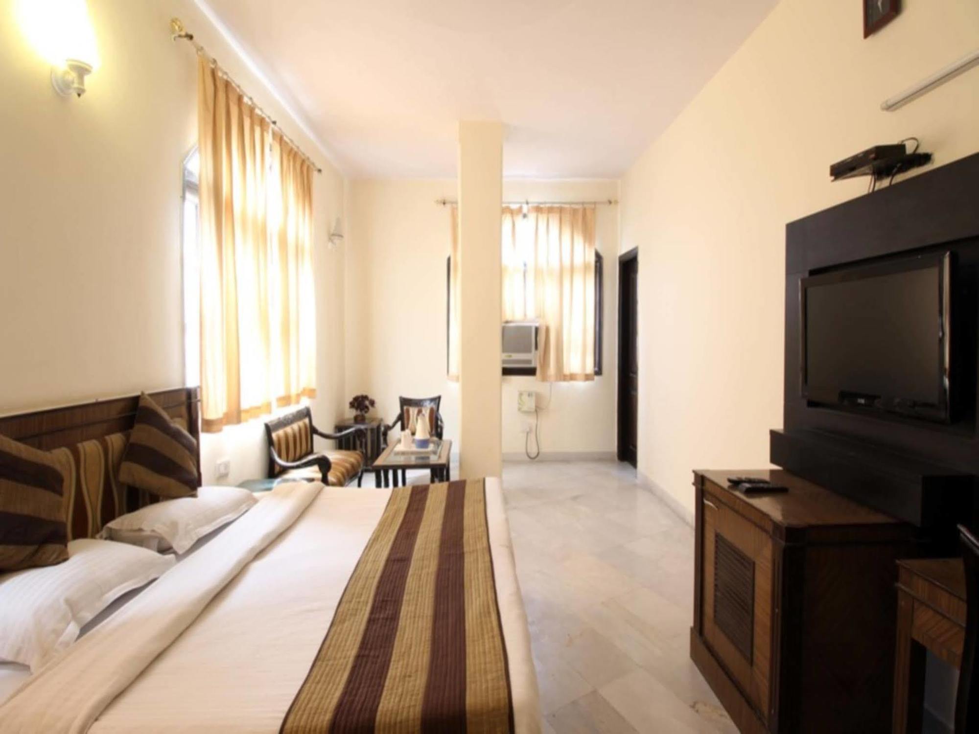 Hotel O Grand Central Delhi  Exterior photo